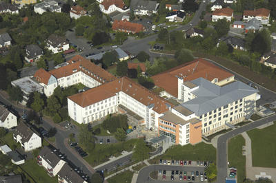 Bild vergrößern: Luftbild Krankenhaus