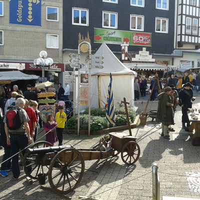 Bild vergrößern: Mittelalterlicher Markt in Korbach
