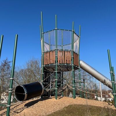 Bild vergrößern: Klettergerüst Spielplatz Laake