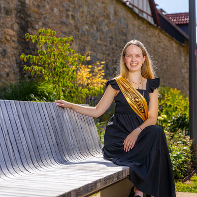 Bild vergrößern: Goldmarie Schießhagen Bank