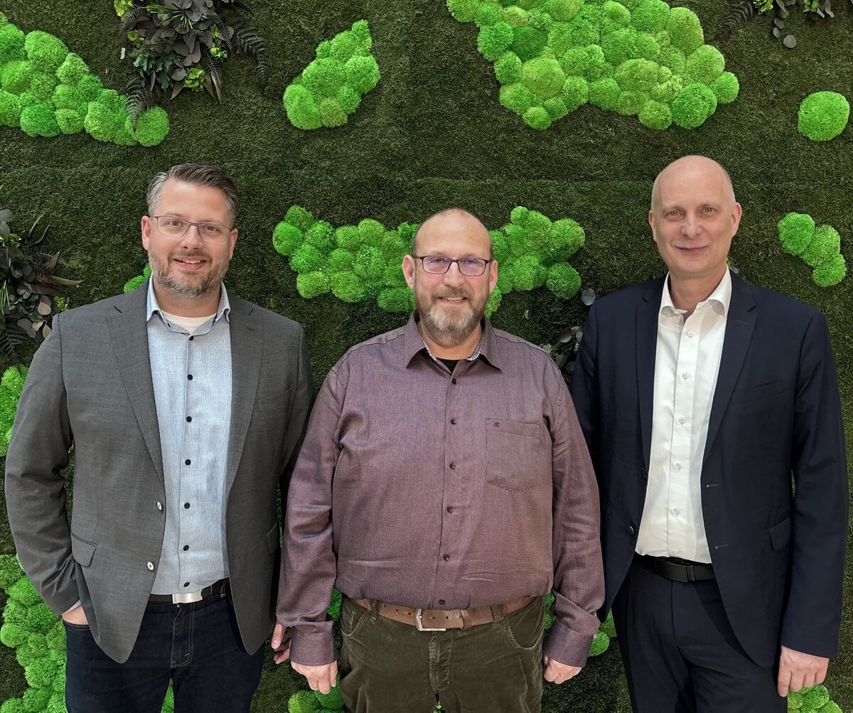B&uuml;rgermeister Kieweg mit dem Jubilar Frank Simons