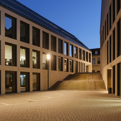 Bild vergrößern: Rathaus Ansicht